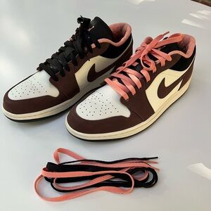 Jordan 1 Low - Mocha